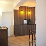 Weinstrasse No 8 