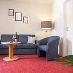 Weinstrasse No 8 