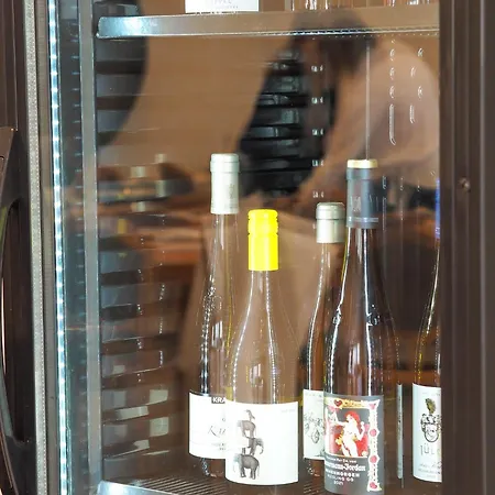 Weinstrasse No 8 