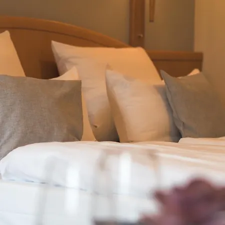 Apartmanhotel Weinstrasse No 8 