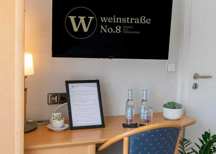 Weinstrasse No 8 